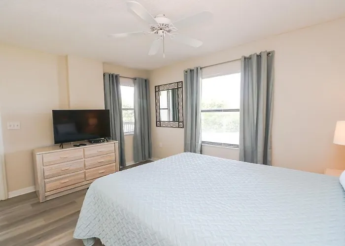 Ocean Village Club L23